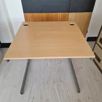 Square Desk