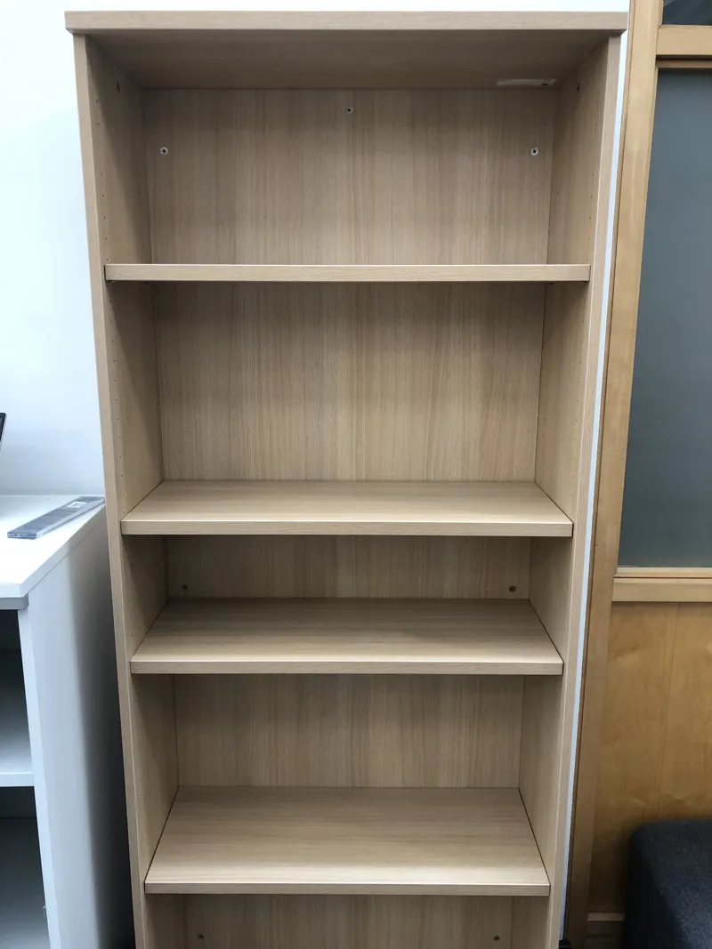 Light Wood Bookshelf - 5 Shelves