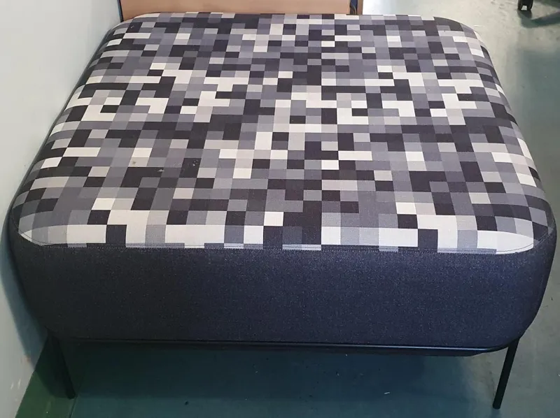 Footstool/seat