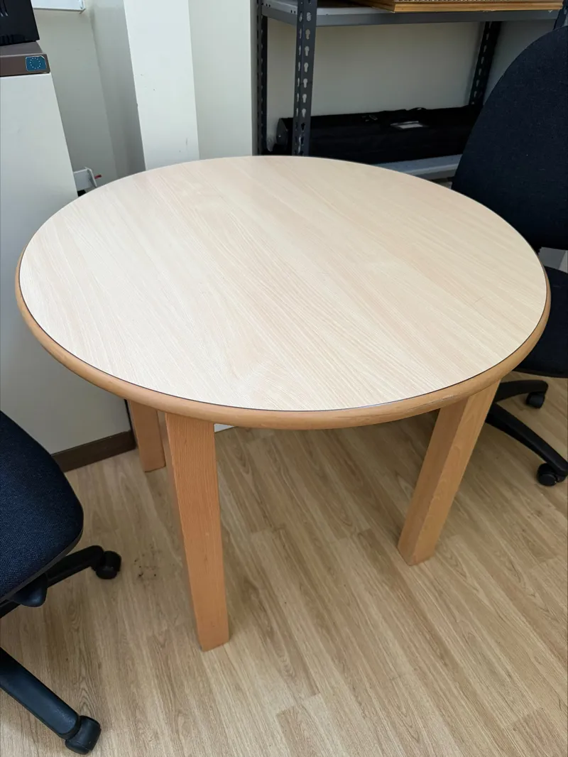 Round Dining Table, Light Wood, 100cm Diameter