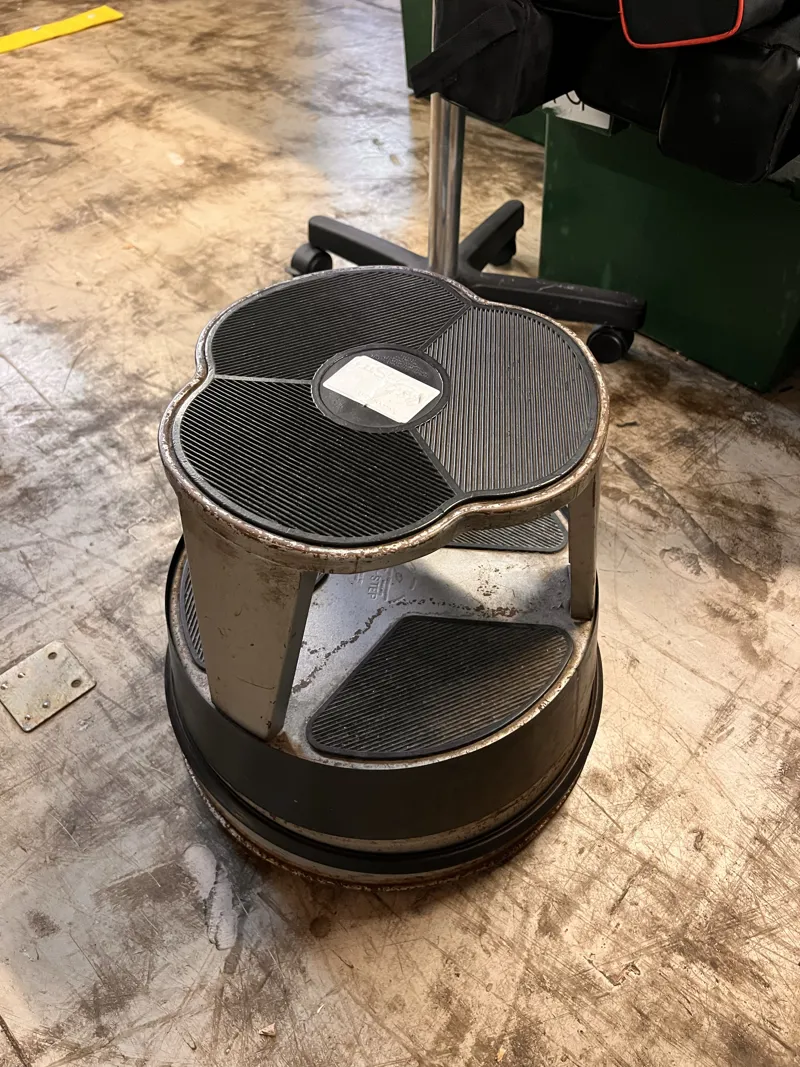 Kick stool