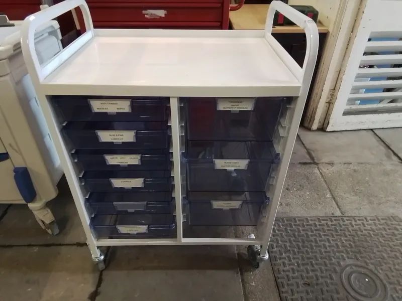Medical Storage Trolley with 9 Drawers – Multi-compartment Cabinet