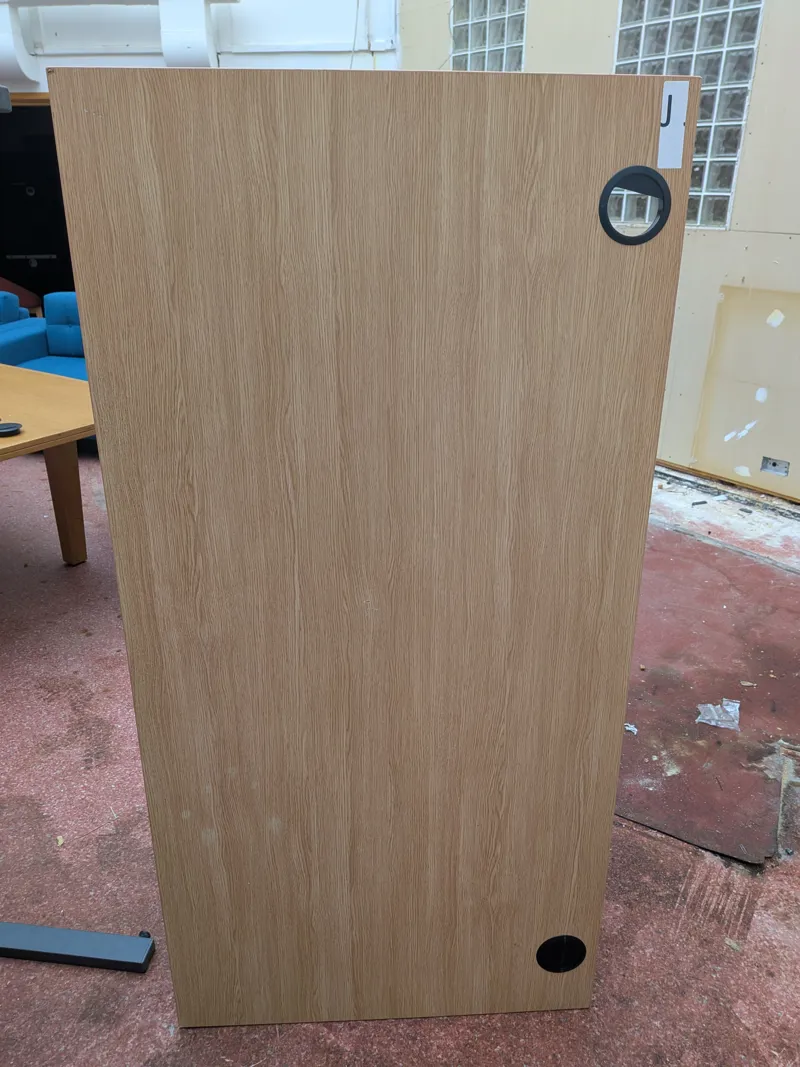 Office Desk J - 1600