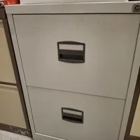 2 drawer filing cabinet (key available)