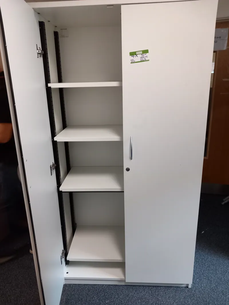 (4X) large cupboard