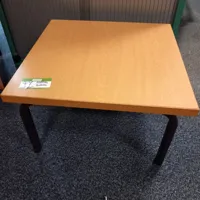 (4Y) coffee table
