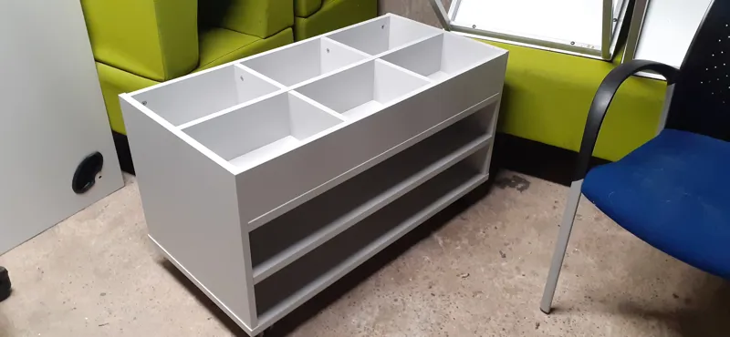 White compartmented display/storage unit with 6 sections