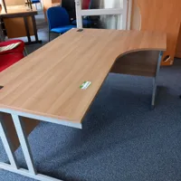 (4N) desk (right hand)