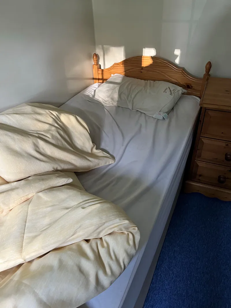 Single divan bed with headboard