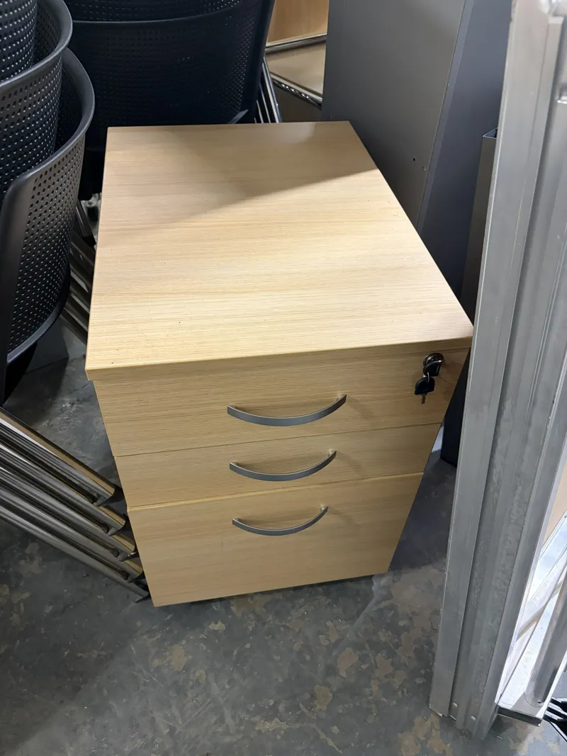 Light Oak 3-Drawer Mobile Pedestal Cabinet with Lock